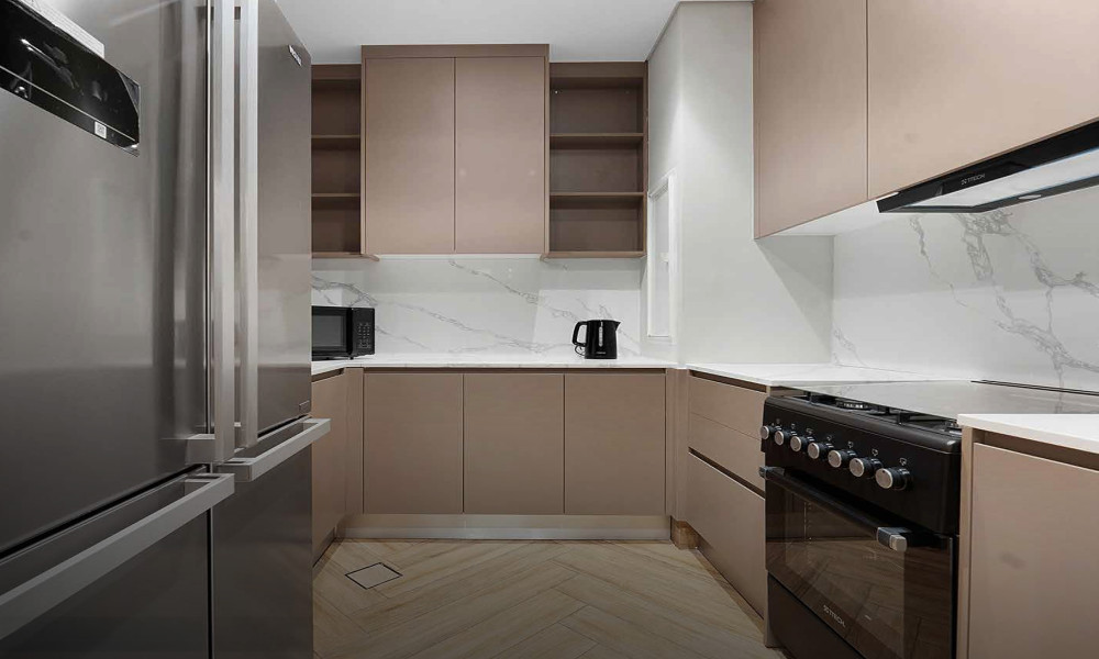 Wonderful 2BR Apartment for Sale in Fox Hills - Image 10