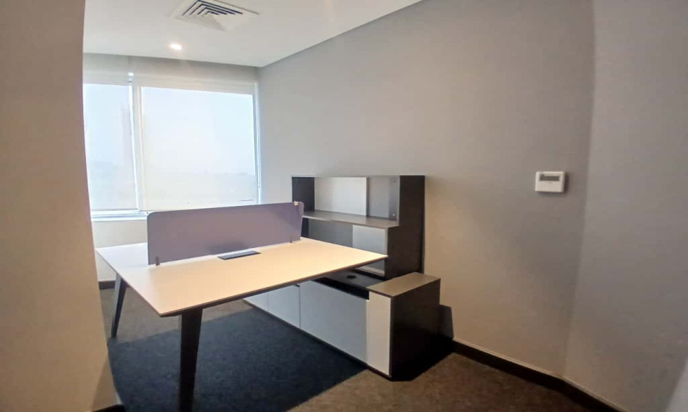 WORK WITH A VIEW | MARINA FRONT OFFICE SPACE FOR RENT - Image 5